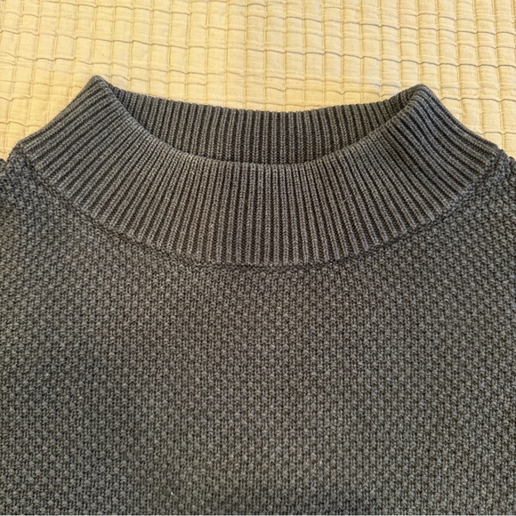 Aritzia Wilfred Mock Neck Black Cropped Boxy Sweater - M - Picture 4 of 8